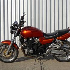Yamaha XJR 1200
