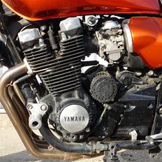 Yamaha XJR 1200