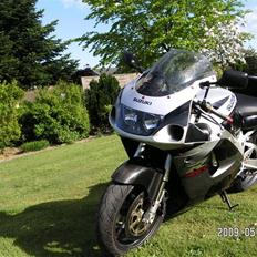 Suzuki GSX750R SRAD TIL SALG