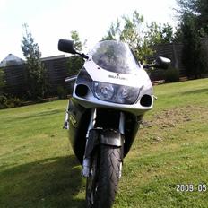 Suzuki GSX750R SRAD TIL SALG
