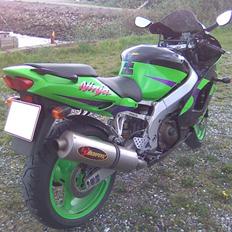 Kawasaki ZX9R