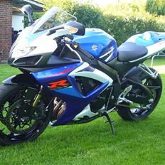 Suzuki Gsxr 750 K7 
