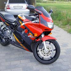 Honda CBR F3