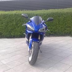 Yamaha r1