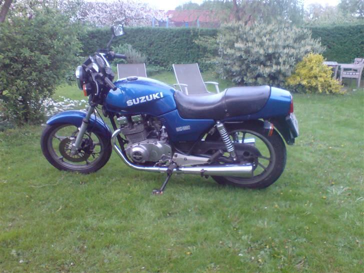 Suzuki GSX 400e - Her er den så, den go´e gamle billede 1