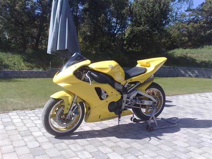 Yamaha R1  (solgt) billede 1