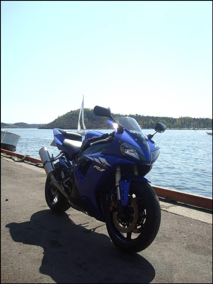 Yamaha R1 billede 5