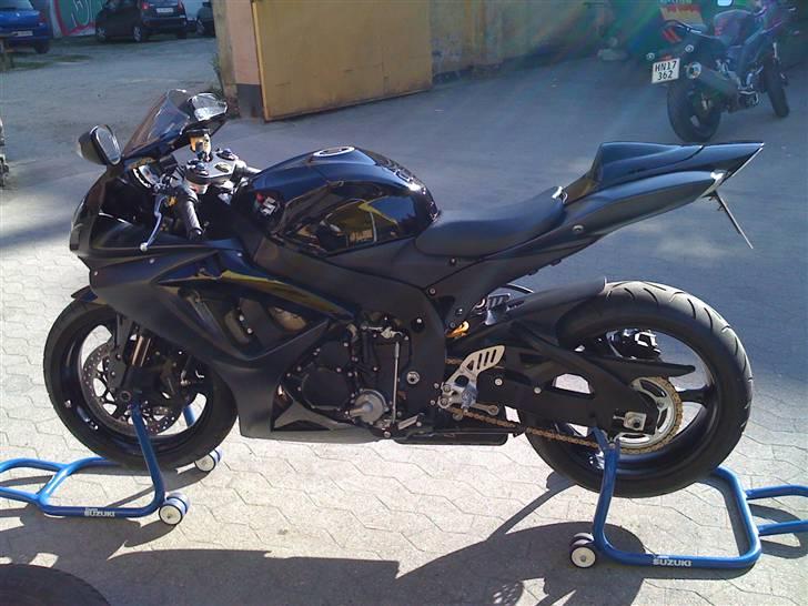 Suzuki gsxr 750 smadderet  - raceren lidt ophængt  billede 6