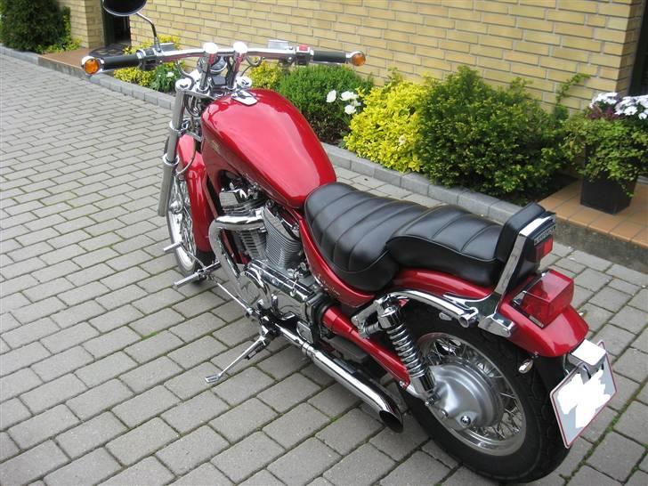 Suzuki vs 750 billede 1