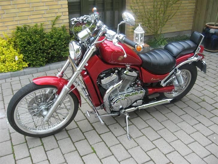 Suzuki vs 750 billede 5