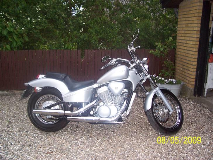 Honda Shadow VT 600  vtx - Så er den blevet pudset og poleret billede 2