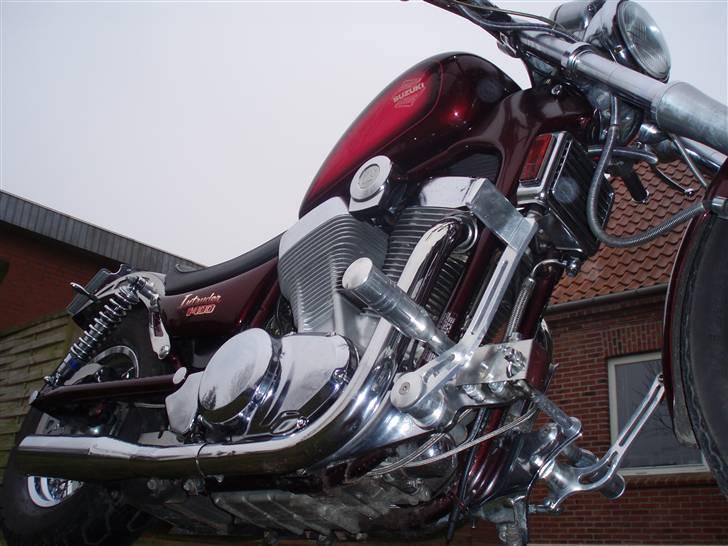 Suzuki Intruder 1400 (SOLGT) billede 4