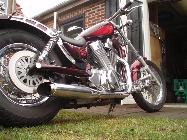 Suzuki Intruder 1400 (SOLGT) billede 7