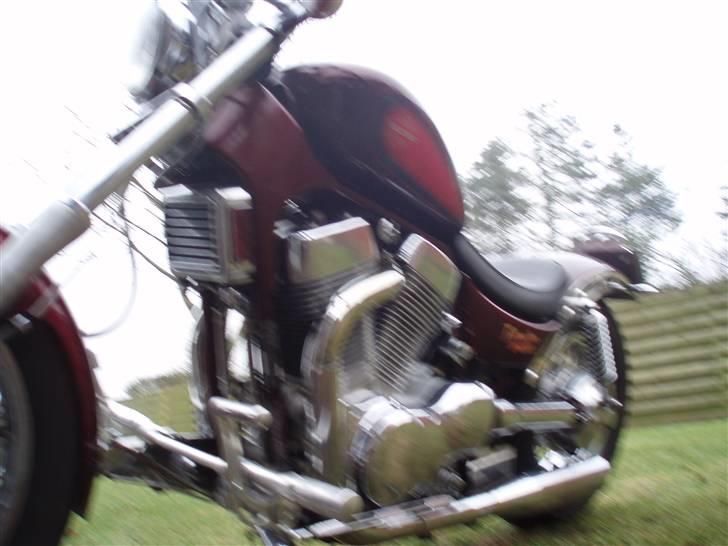 Suzuki Intruder 1400 (SOLGT) billede 15