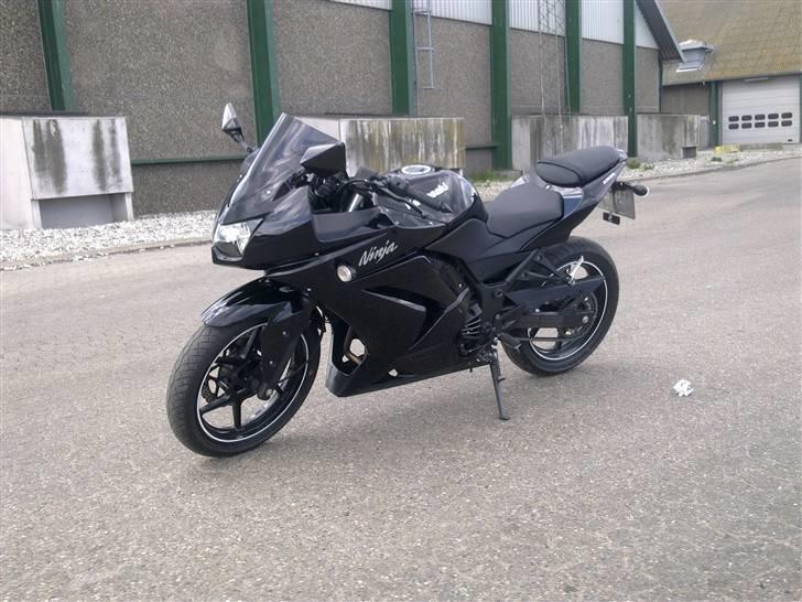 Kawasaki Ninja 250R SOLGT billede 1