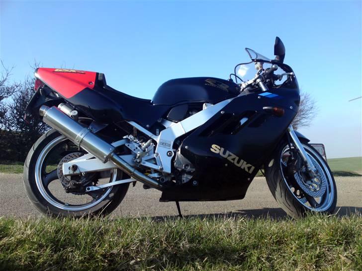 Suzuki GSXR 400R SP billede 18