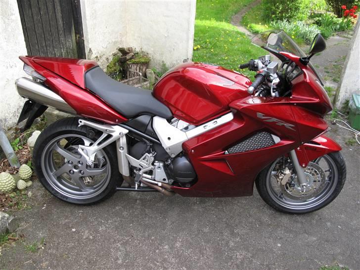 Honda VFR 800A billede 9