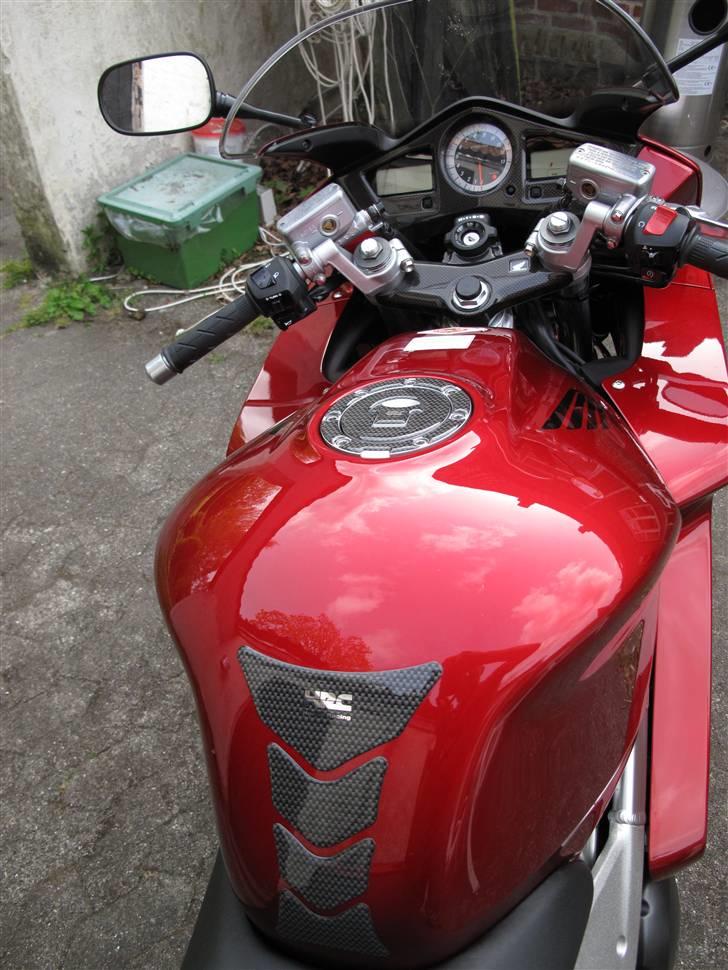 Honda VFR 800A billede 13