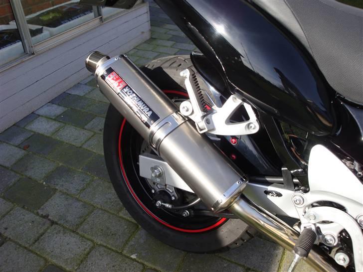 Suzuki GSX750F "Solgt" billede 19