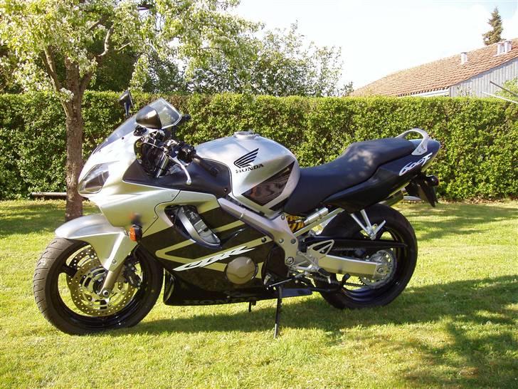 Honda CBR 600 F4i billede 2