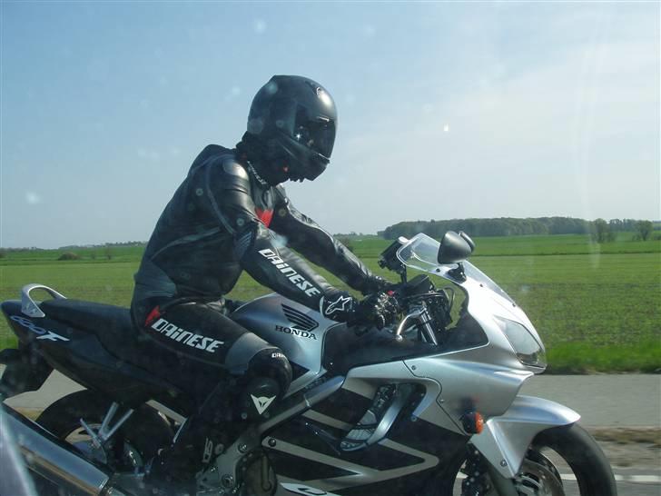 Honda CBR 600 F4i billede 11