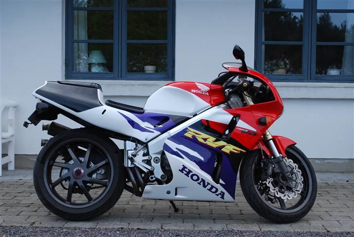 Honda RVF400 R *Død*  billede 6