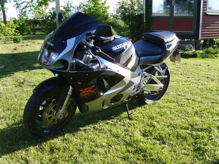 Suzuki GSX R 750 Srad billede 1