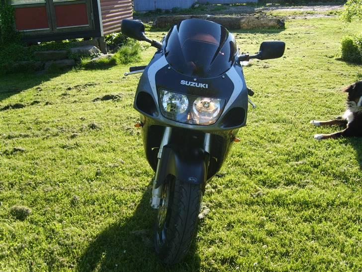 Suzuki GSX R 750 Srad billede 3