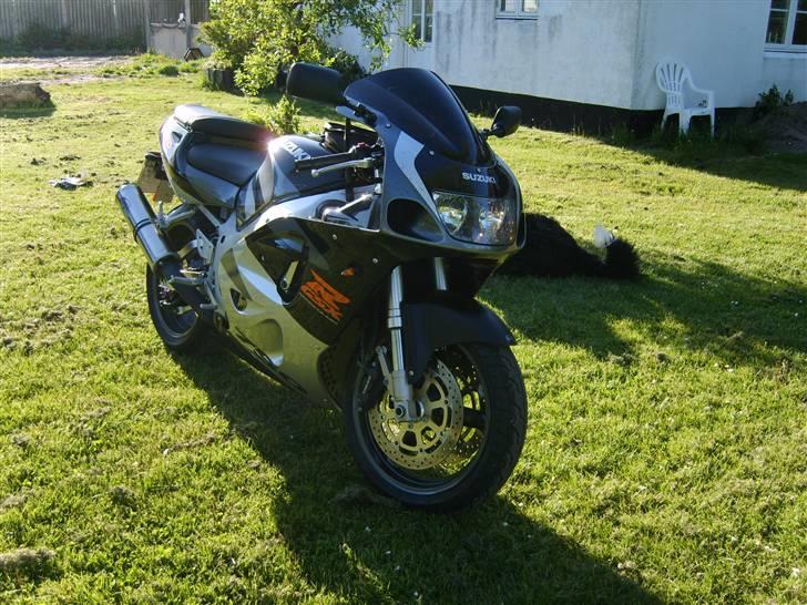 Suzuki GSX R 750 Srad billede 5