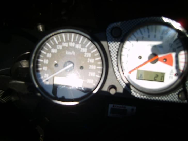 Suzuki GSX R 750 Srad - 17.400 km efter hjemkomst fra Tyskland :) billede 8