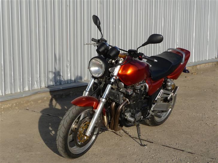 Yamaha XJR 1200 - Klassisk muscle bike i 70´er retro design. Selv den orange farve passer! billede 2