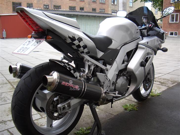 Suzuki SV 1000 SK4 billede 4