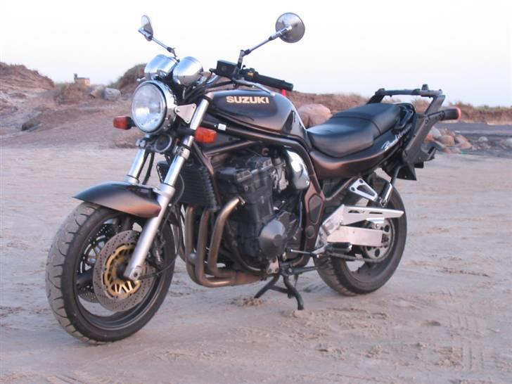 Suzuki GSF1200 Crash Bandicoot - på stranden  billede 3