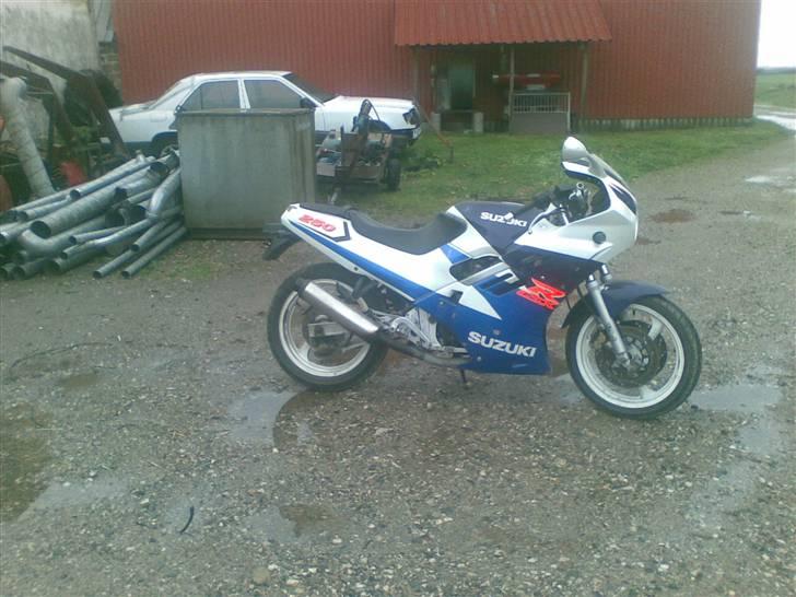 Suzuki gsxr 250ccm solgt billede 2