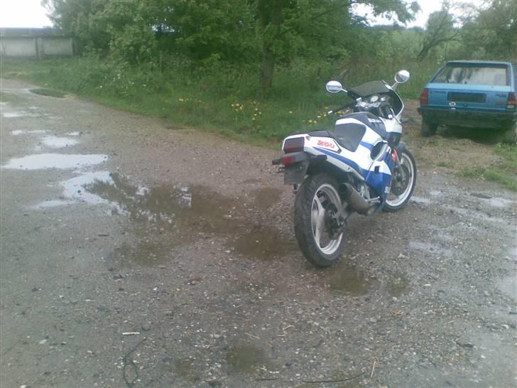 Suzuki gsxr 250ccm solgt billede 3