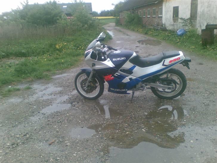 Suzuki gsxr 250ccm solgt billede 4