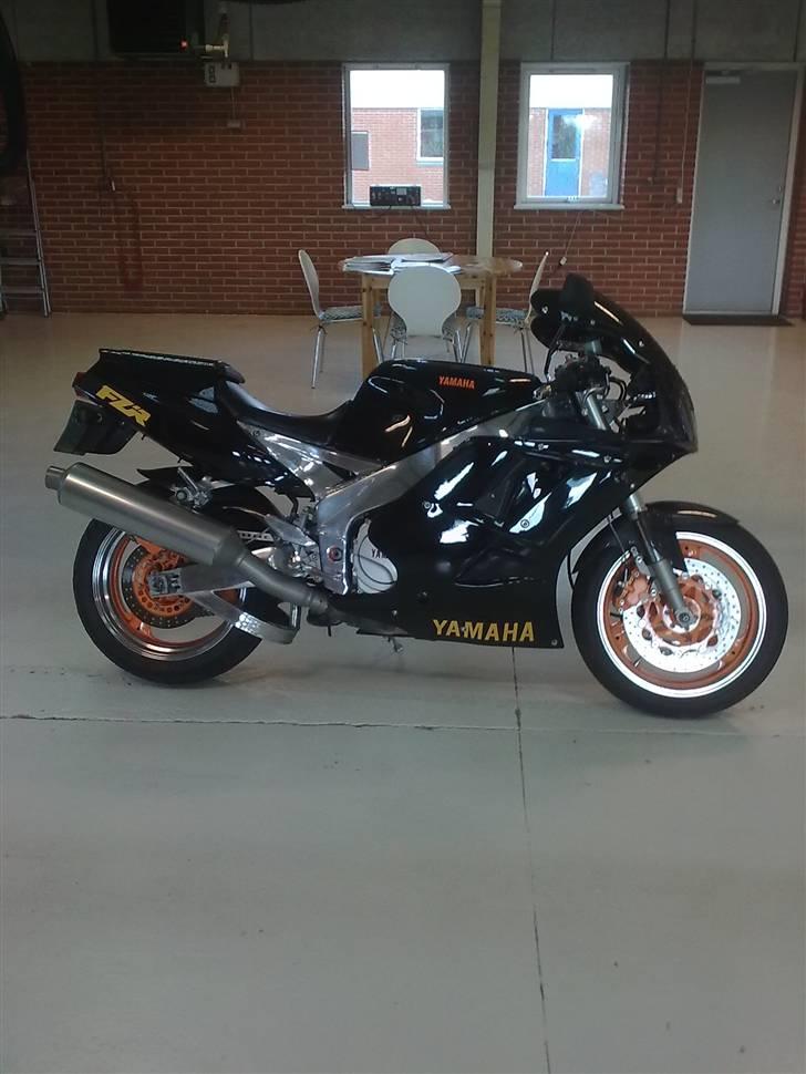 Yamaha FZR1000 (Solgt) billede 4