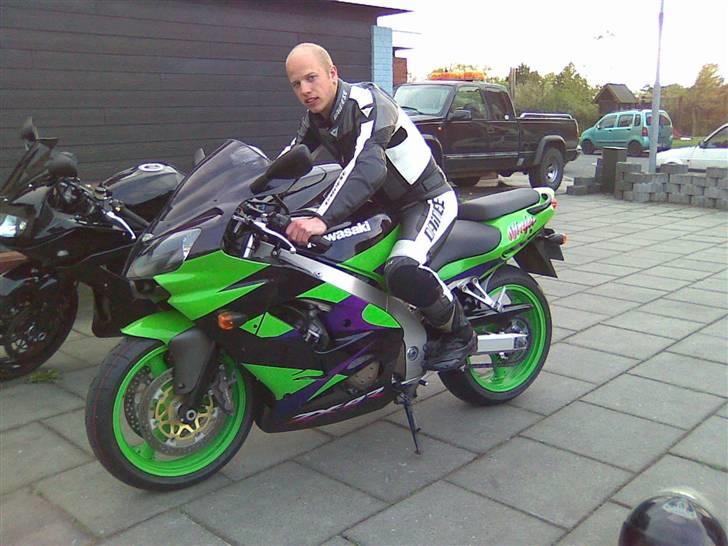 Kawasaki ZX9R - Mig og min cykel billede 1