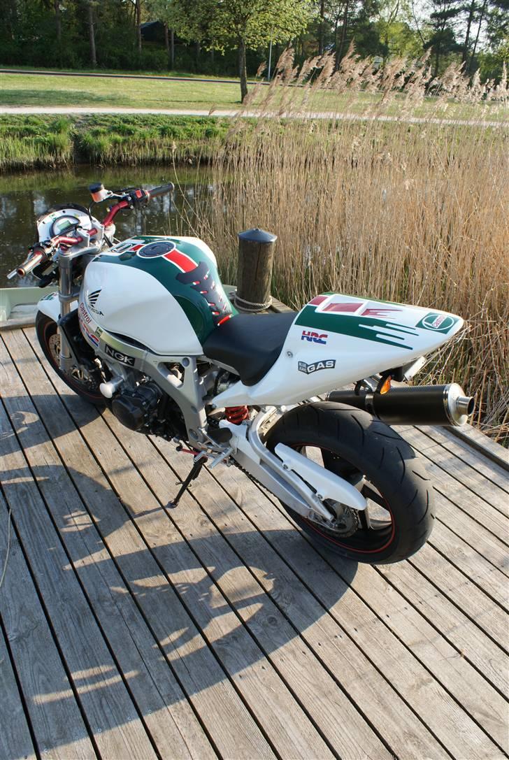 Honda CBR 900RR (SÆLGES) billede 3
