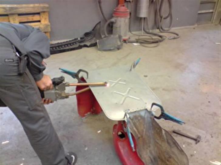 Vespa Popolino - Ny bund & vanger punkt svejses i. billede 9