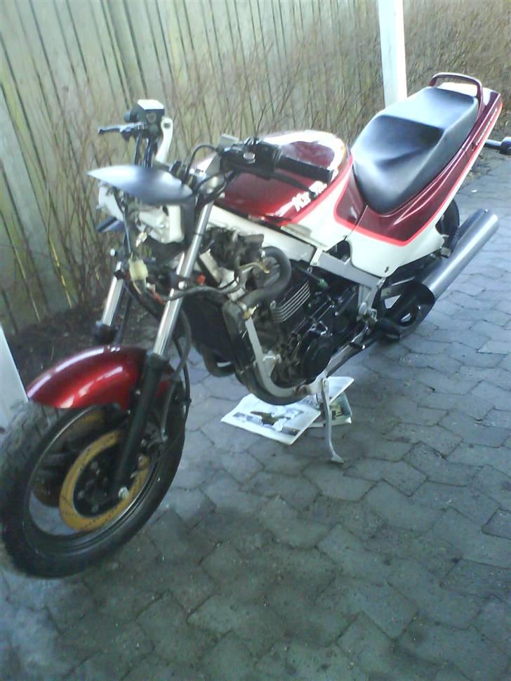Kawasaki GPZ 500s PROJEKT billede 4