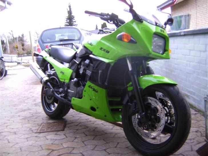 Kawasaki gpz900 billede 2