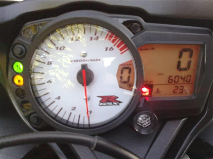 Suzuki Gsxr 750 K7  billede 10