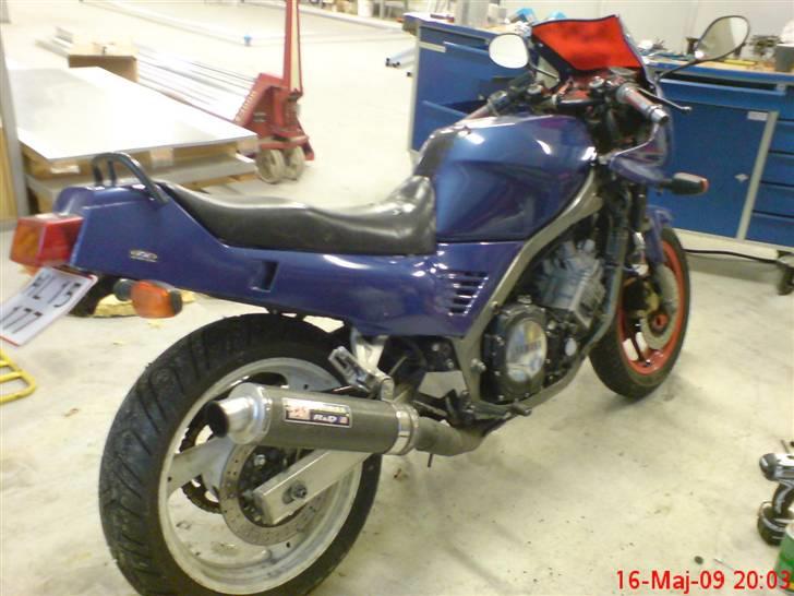 Yamaha FZ 750 Genesis - Endnu gang styling på firmaet...  billede 17