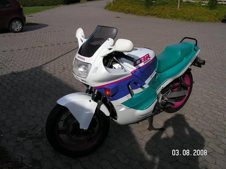Honda CBR 600 F super sport billede 2