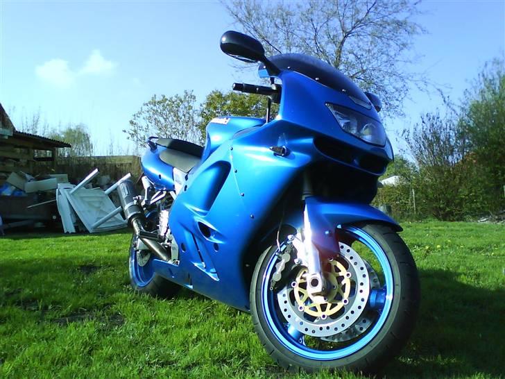 Kawasaki ZX9R billede 2