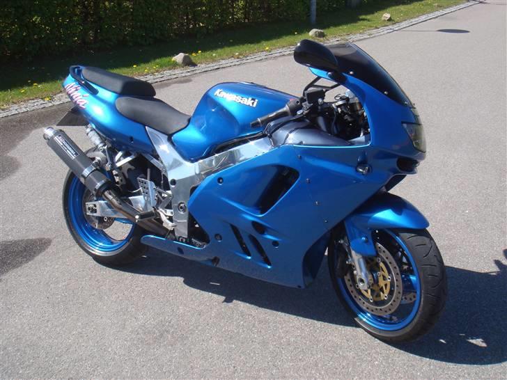 Kawasaki ZX9R billede 3