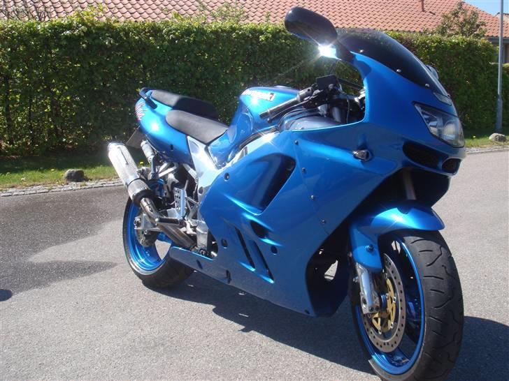 Kawasaki ZX9R billede 4