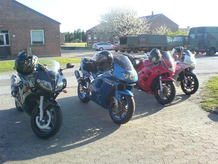 Kawasaki ZX9R billede 11