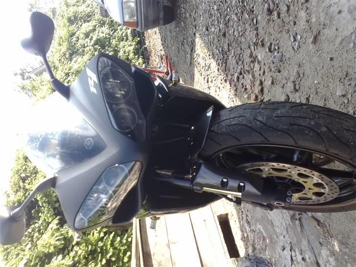 Yamaha YZF R1 billede 5